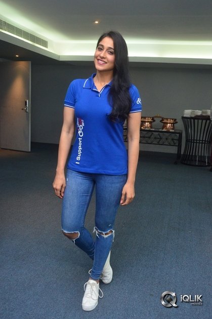 Regina-Cassandra-At-Aditya-Mehata-Foundation-Infinity-Ride-Poster-Launch